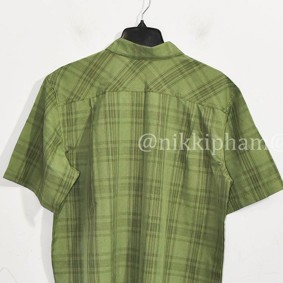 Orvis Men’s  Short Sleeve Woven tech shirt in  green - Picture 5 of 5